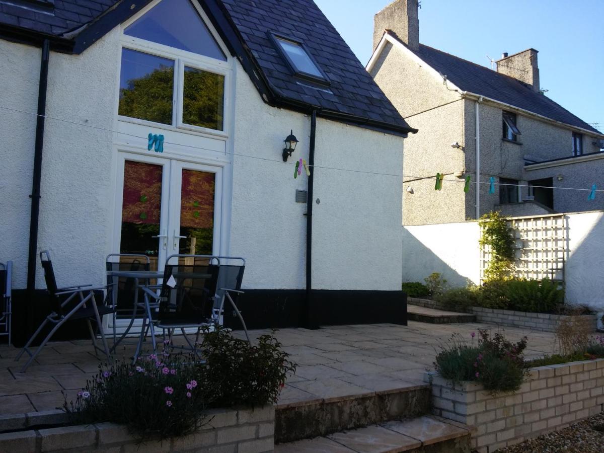 The Old School Caeathro, Snowdon, Eryri And Yr Wydffa Cottages Карнарвон Экстерьер фото